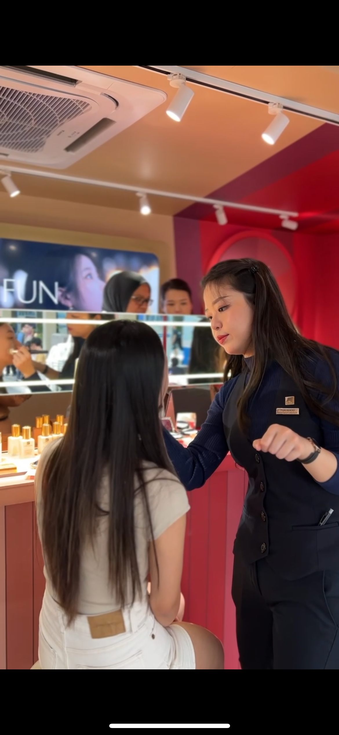 Estée Lauder Campus Roadshow Setup